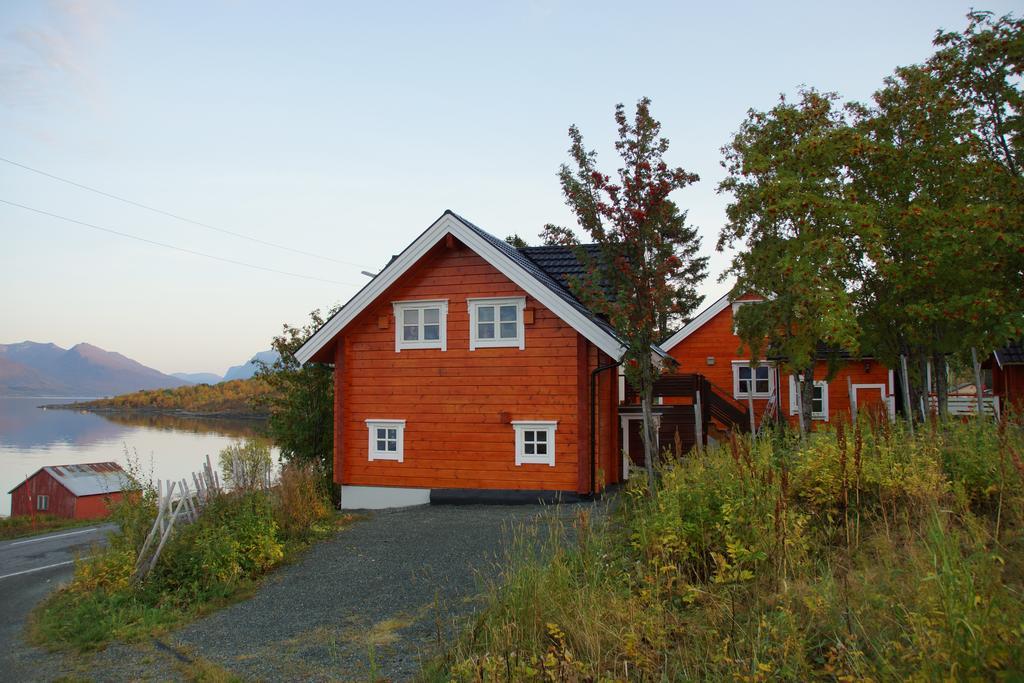 Aaroybukt Guesthouse Aroybukta Exterior photo